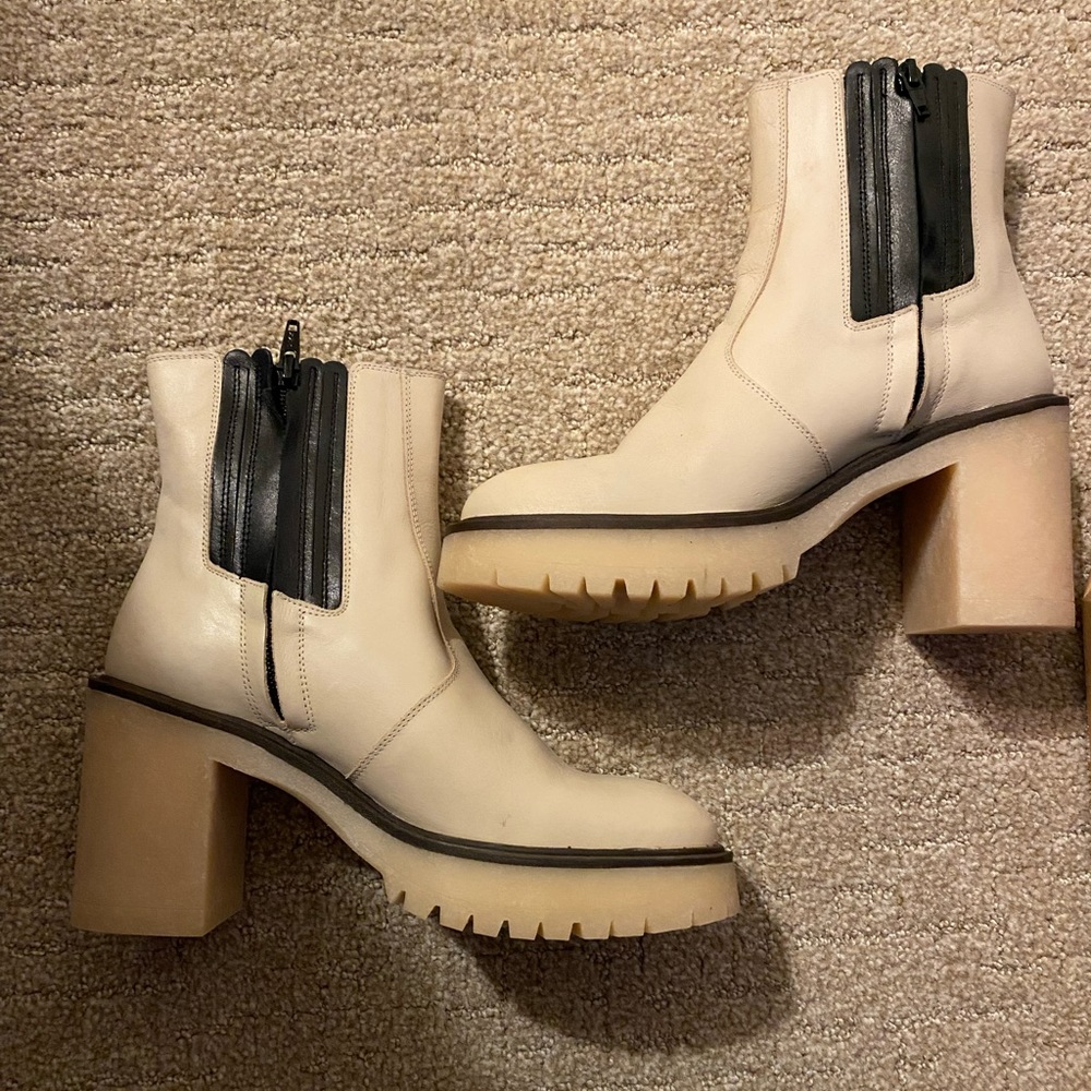 ⭐️NEW! Free People James Chelsea boot